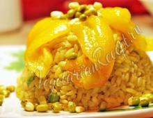 Fried rice with corn and egg Brown rice with peas and corn
